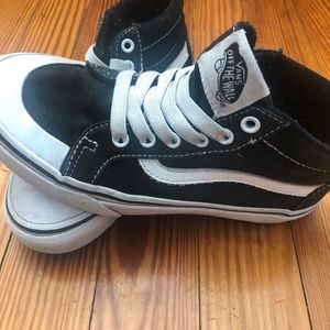 Youth Vans Size 2